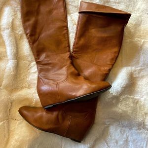 Jennifer Lopez Knee High Boot // Size 6.5 // Brown // Leather